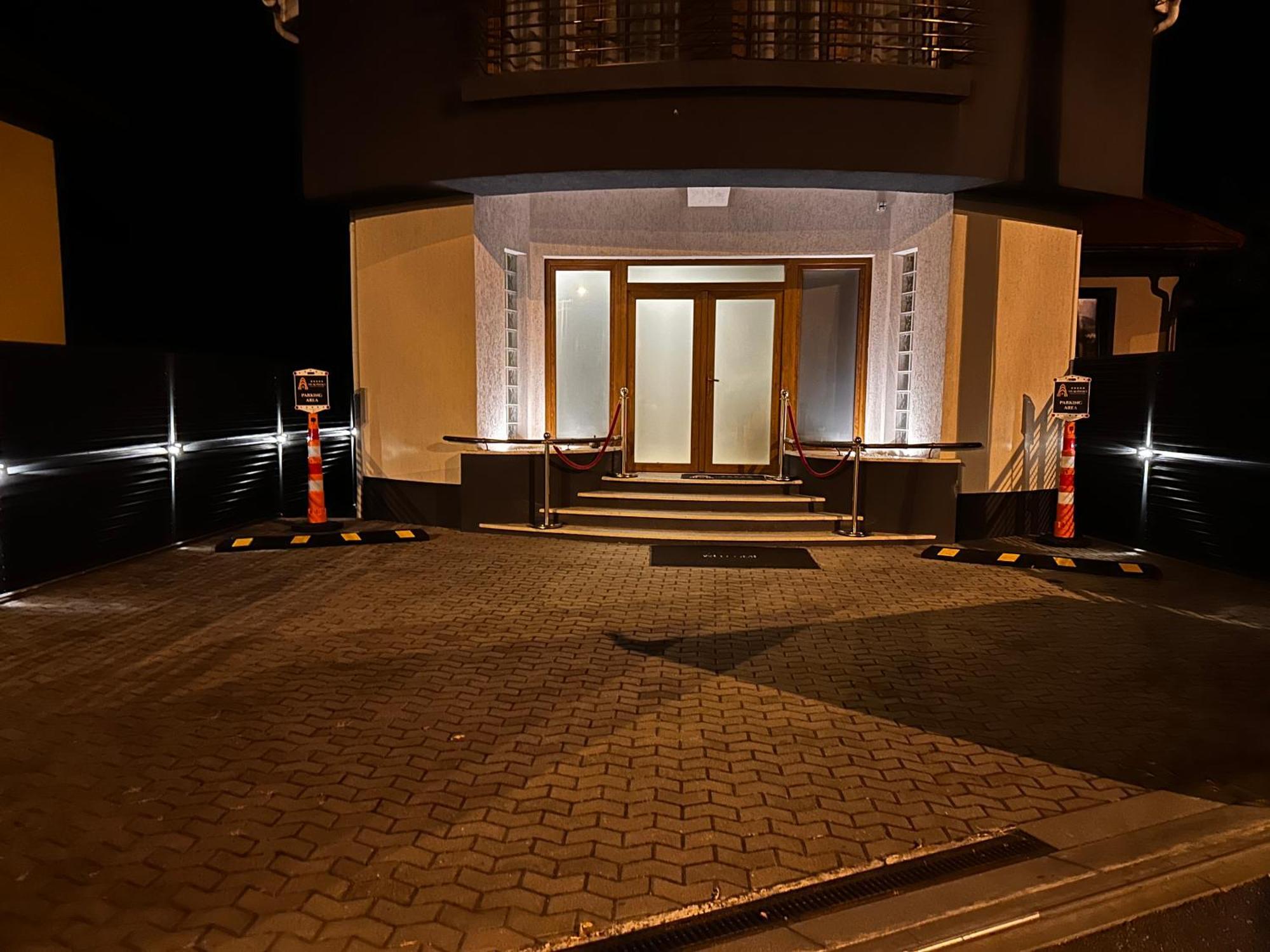 The Residence Central Jacuzzi Boutique (Adults Only) Клуж-Напока Экстерьер фото