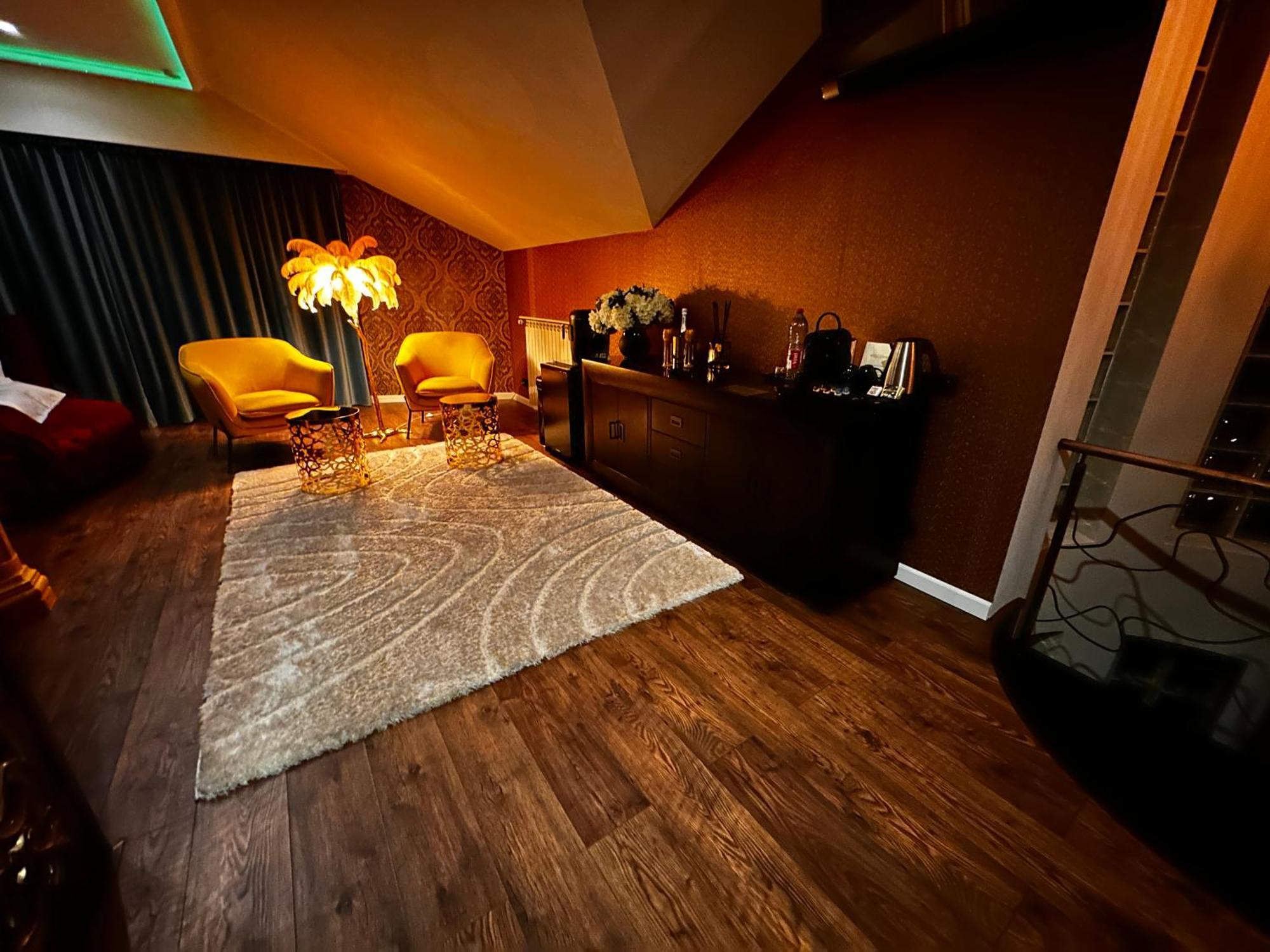 The Residence Central Jacuzzi Boutique (Adults Only) Клуж-Напока Экстерьер фото