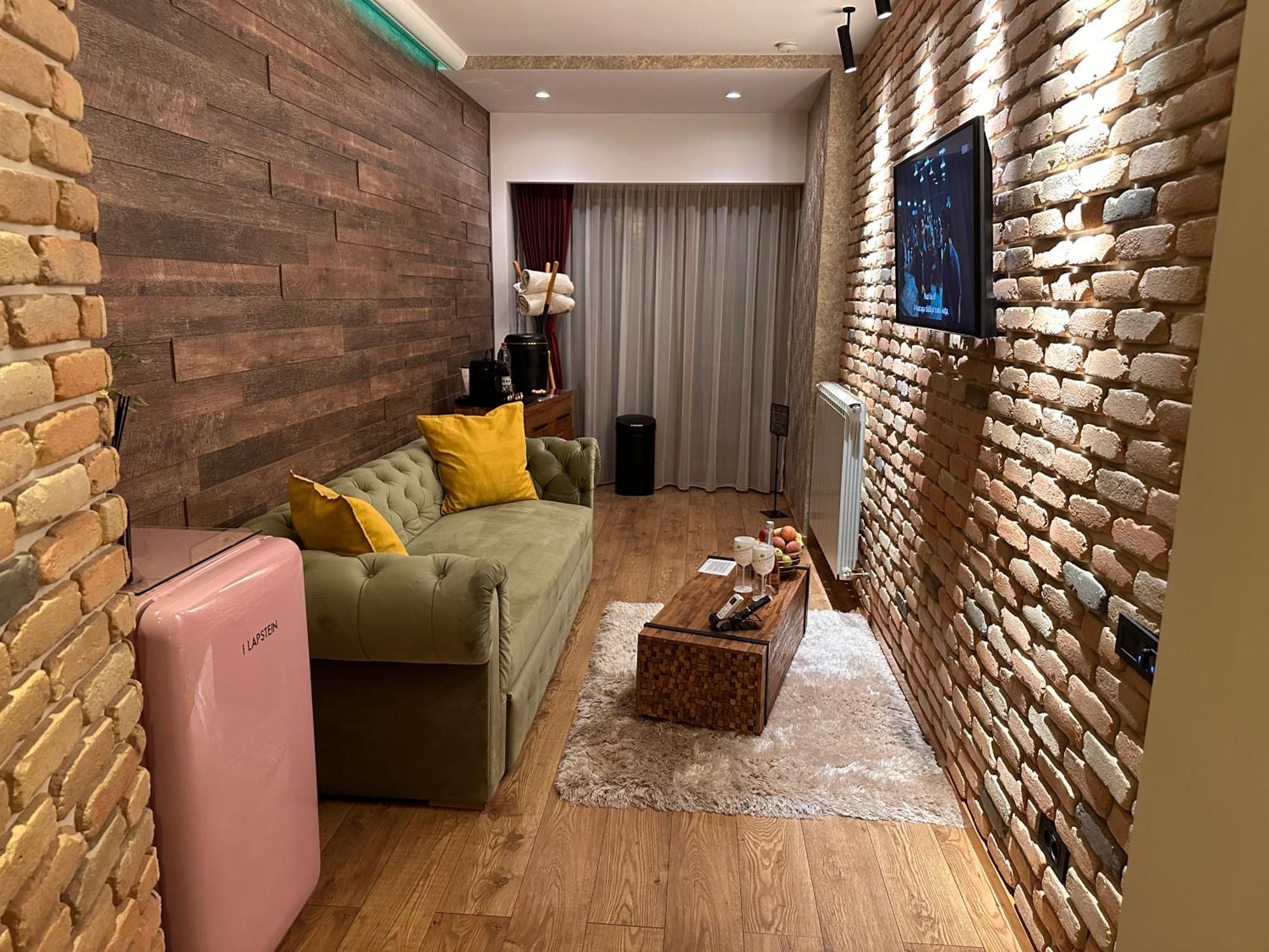 The Residence Central Jacuzzi Boutique (Adults Only) Клуж-Напока Экстерьер фото